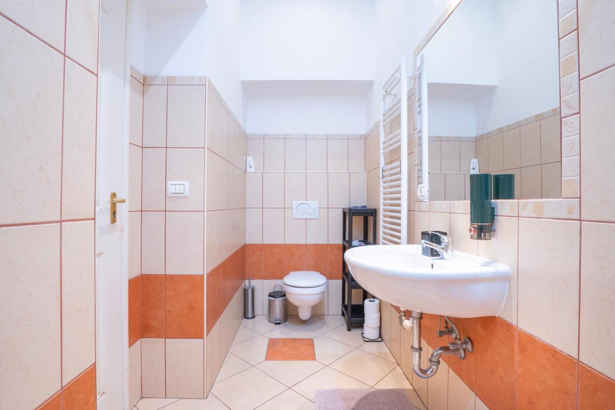 Cedar Inn Budapest - Palace District מראה חיצוני תמונה